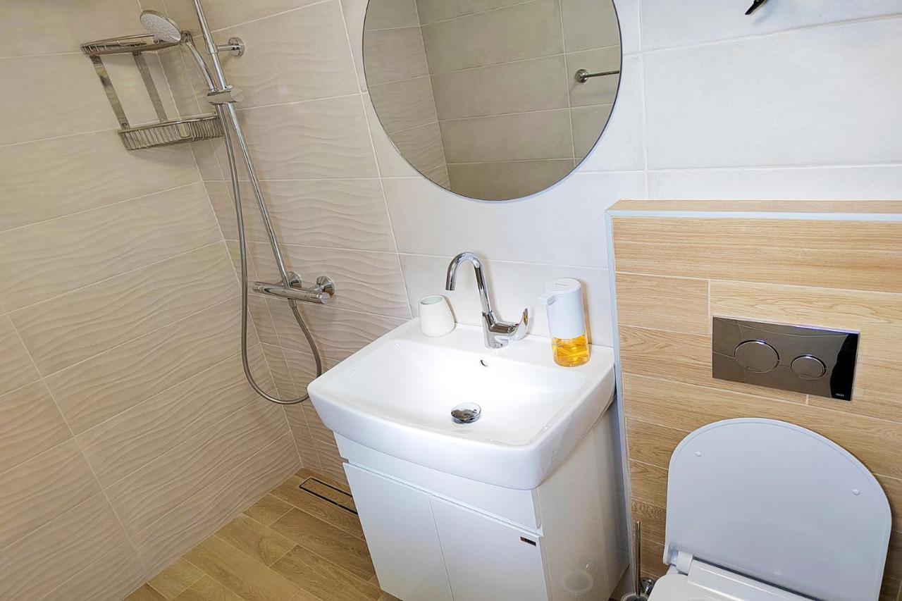 Shik & Chic In The Heart Of Burgas # 5Min From Beach # New Εξωτερικό φωτογραφία