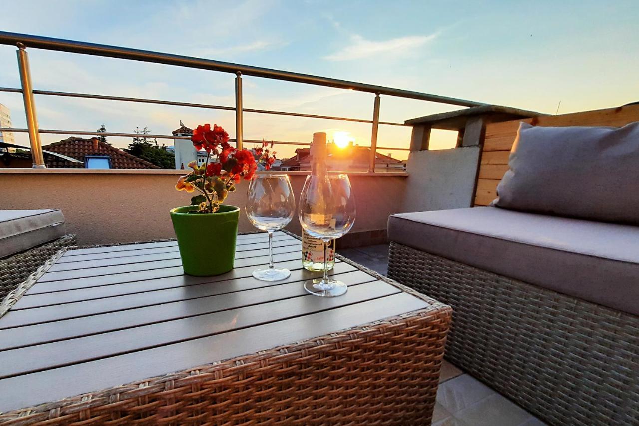 Shik & Chic In The Heart Of Burgas # 5Min From Beach # New Εξωτερικό φωτογραφία